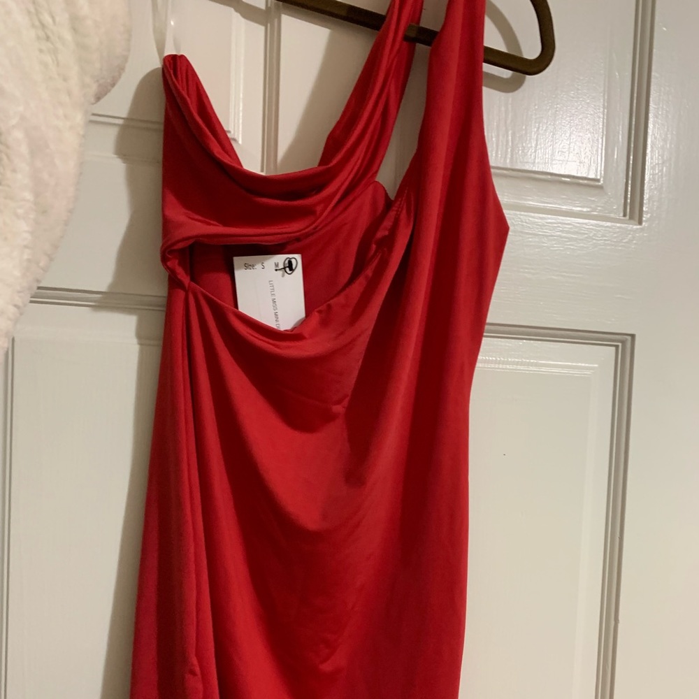 MINI RED DRESS